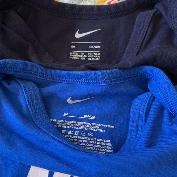 Nike Bundle Two 9 Months Nike Onesies Short Sleeve Snap Button Crotch - Picture 3 of 7